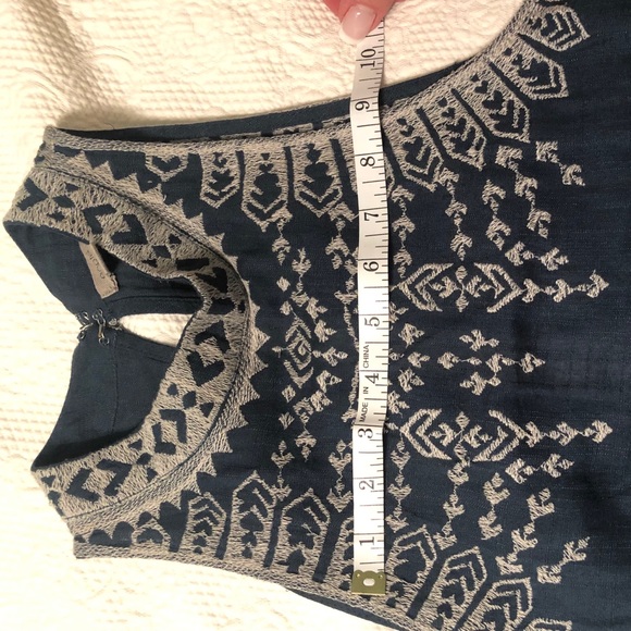 UO: Embroidered high neck Top - Picture 8 of 8